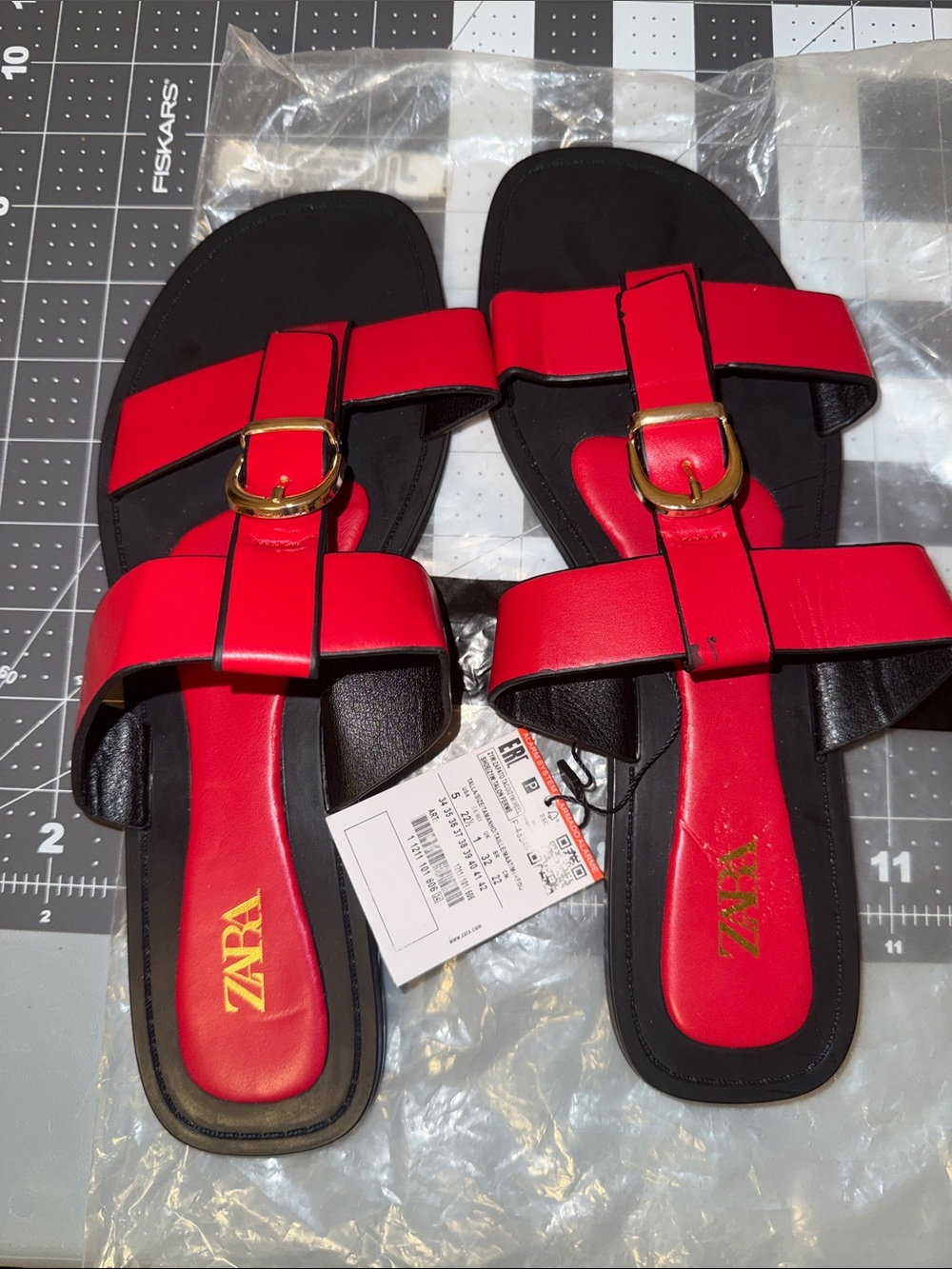 Zara Red and Black Buckle Slide Sandals